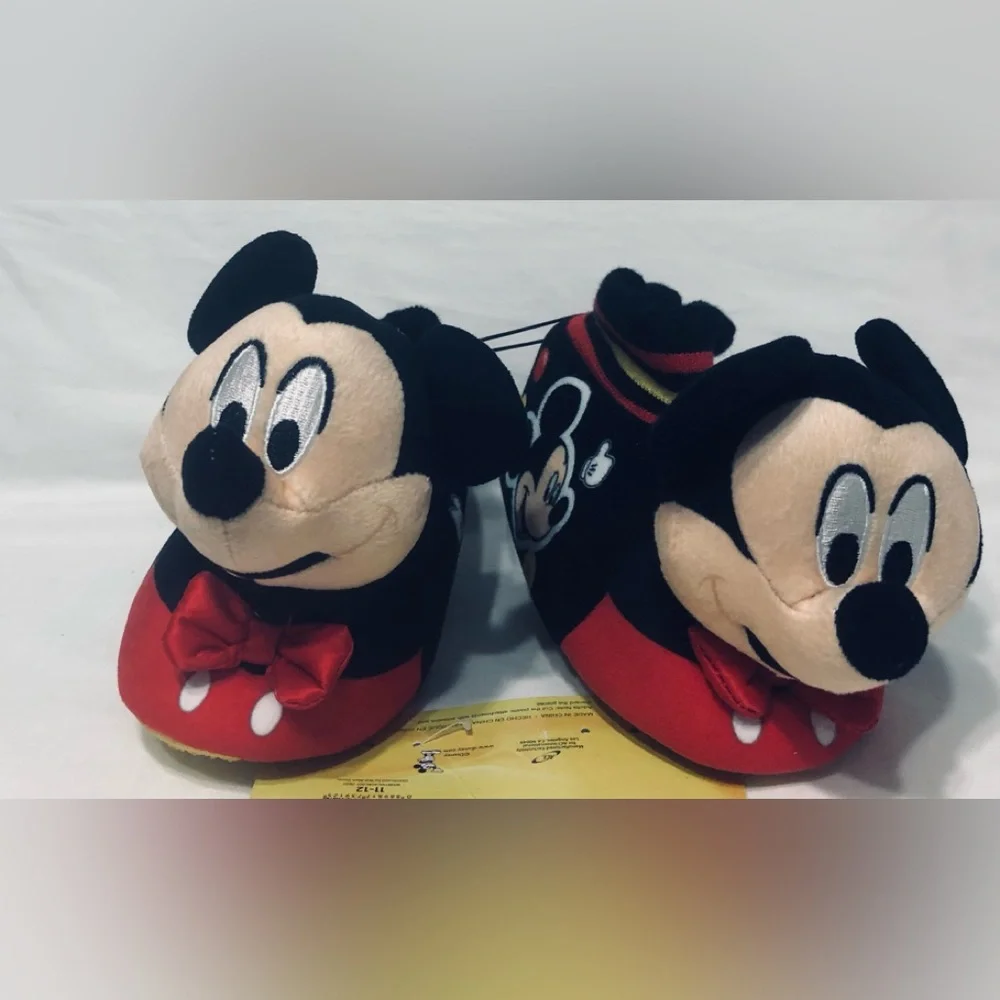 Disney Mickey boy’s super plush cozy Soft Slippers black red. 11-12